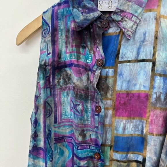 URU Women’s Dark Multi Watercolor Abstract Sleeveless Button Front Tank Blouse - Picture 6 of 8